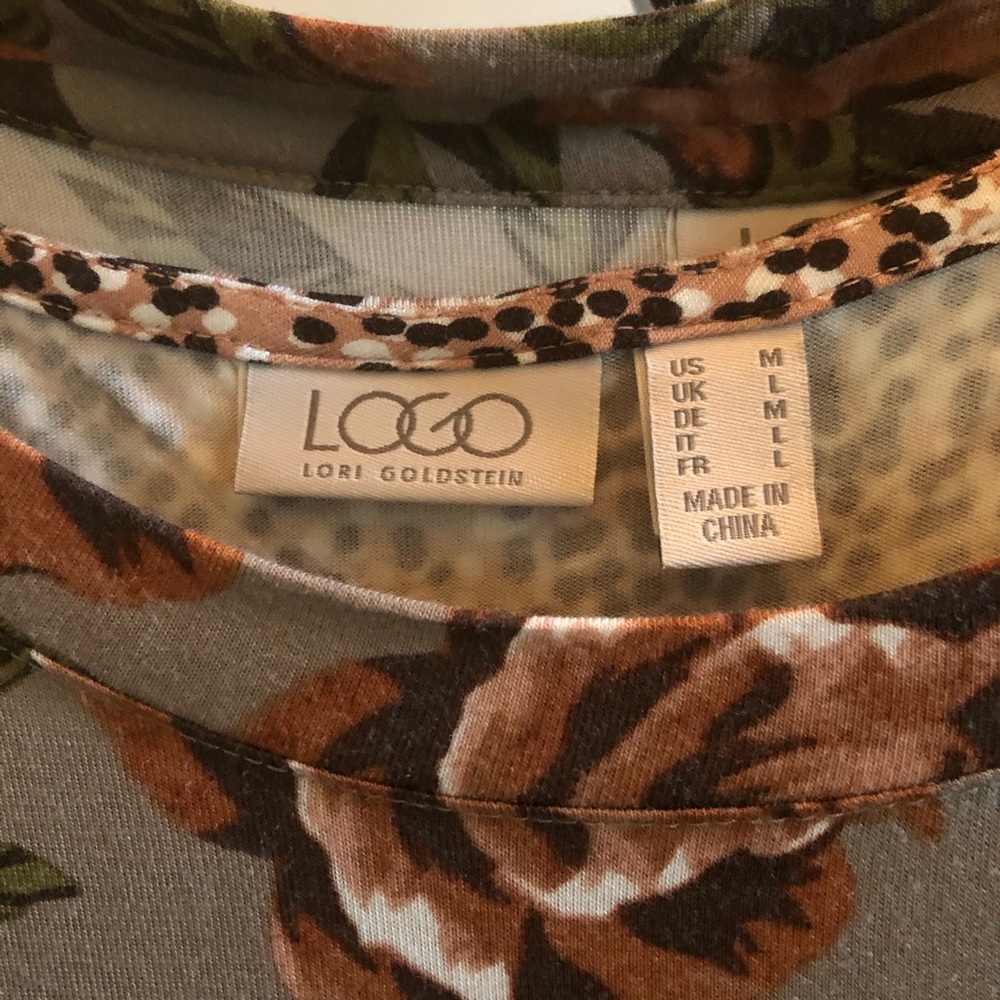 LOGO 2 pc Tunic & shell set multicolored Roses 🌹 - Picture 5 of 6